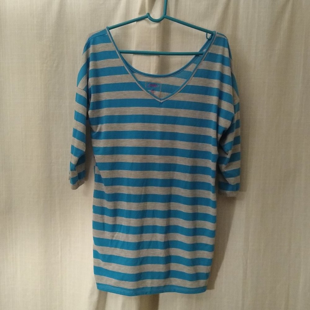 Blue & gray striped half sleeve shirt 💙🤍